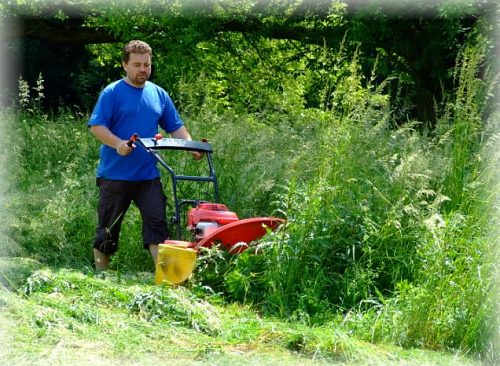 Hochgrasm&auml;her im Einsatz